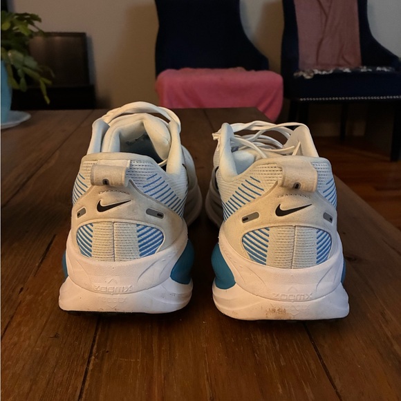 Men’s Nike Vomero 18 Running Shoes - Picture 4 of 4